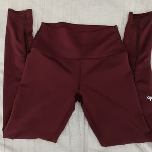 Alo Dash leggings